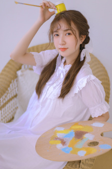 漂亮诱人的女邻居